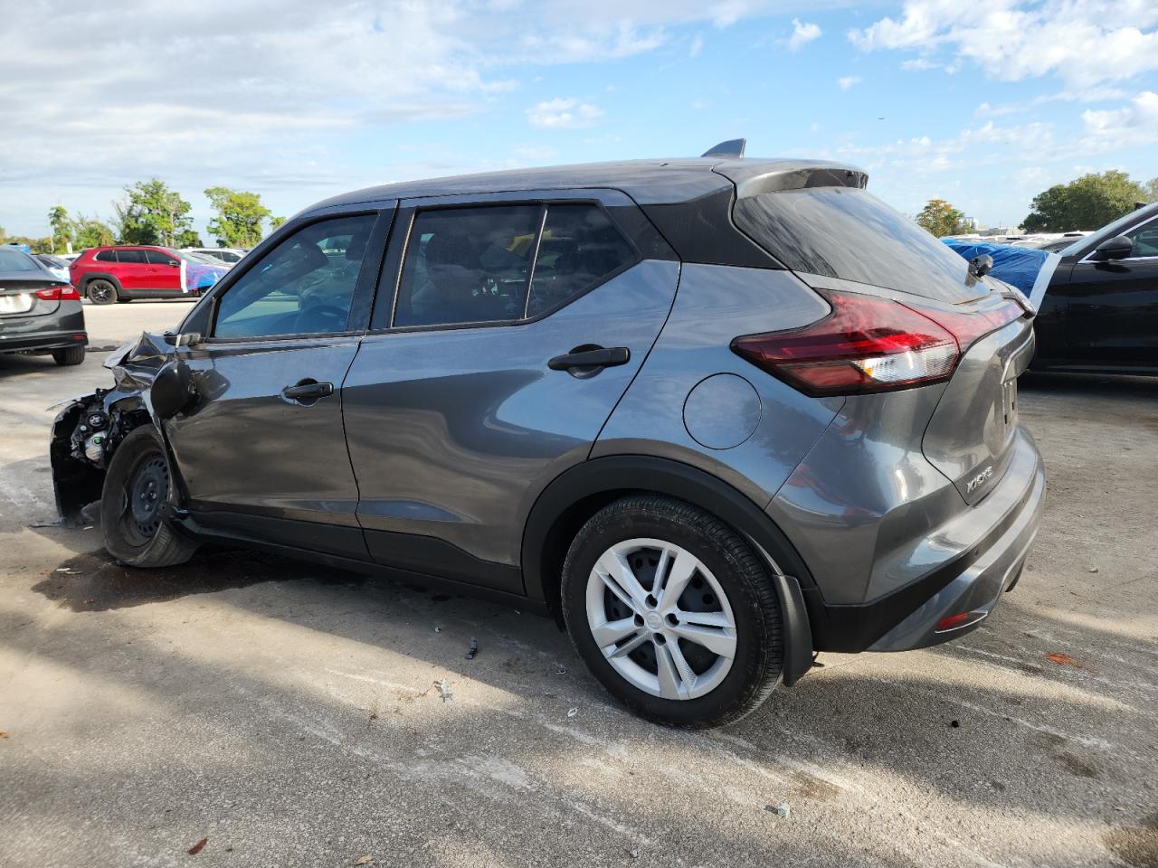 NISSAN KICKS S