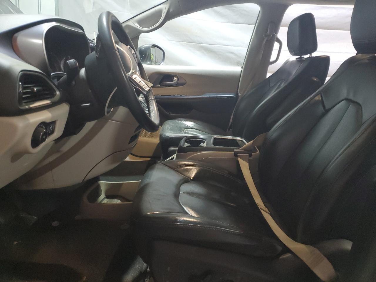 CHRYSLER PACIFICA TOURING L