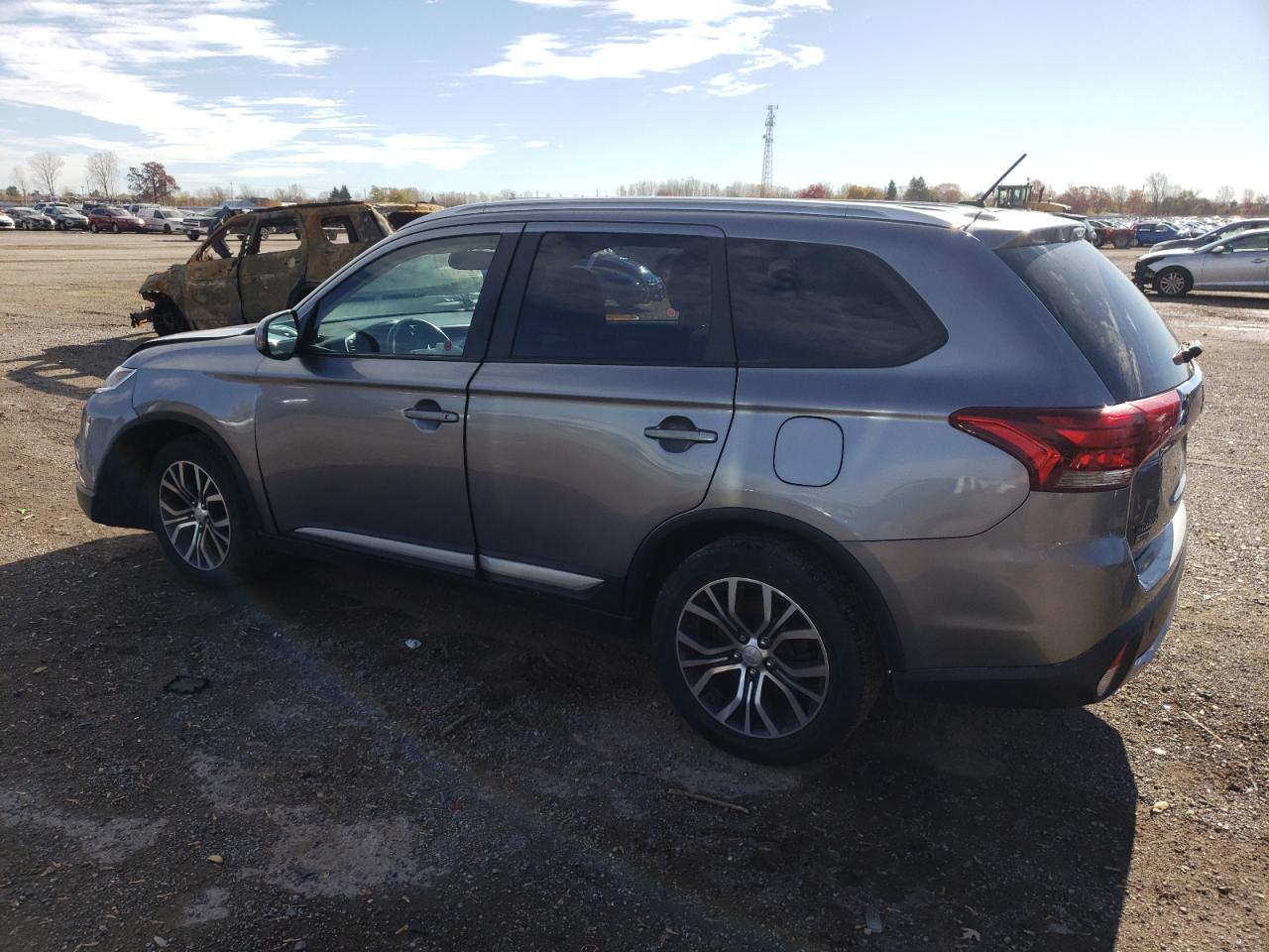 MITSUBISHI OUTLANDER ES