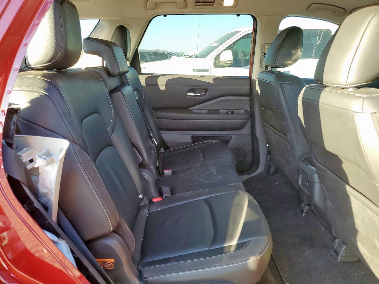 NISSAN PATHFINDER SL