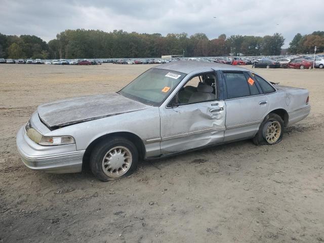 Global Auto Auctions: 1996 FORD CROWN VICT