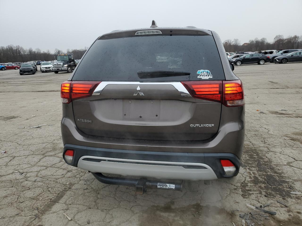 MITSUBISHI OUTLANDER ES