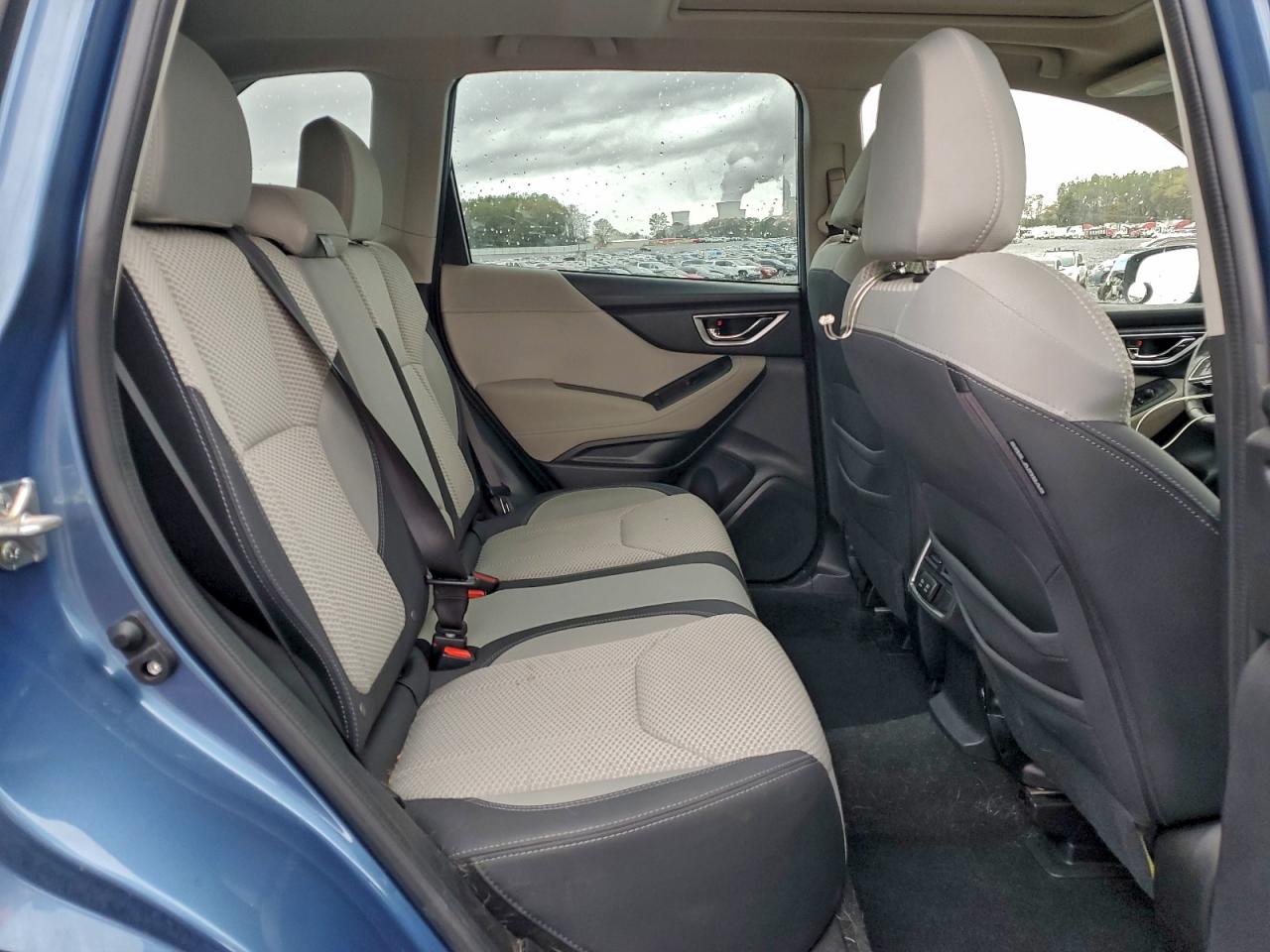 SUBARU FORESTER PREMIUM