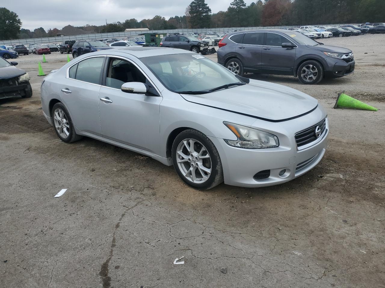 NISSAN MAXIMA S