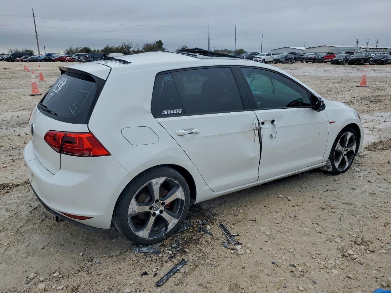 VOLKSWAGEN GOLF GTI S/SE