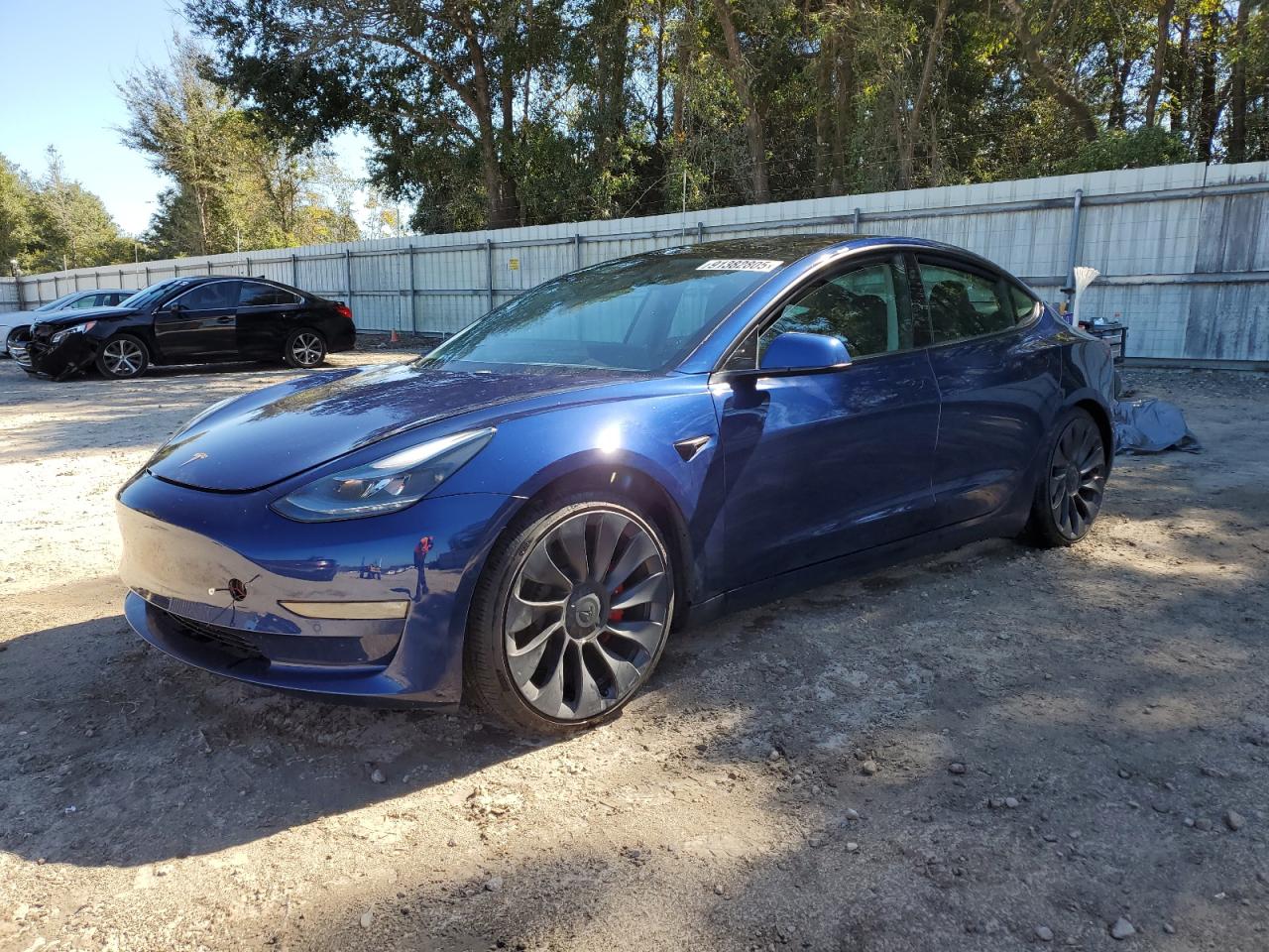 TESLA MODEL 3