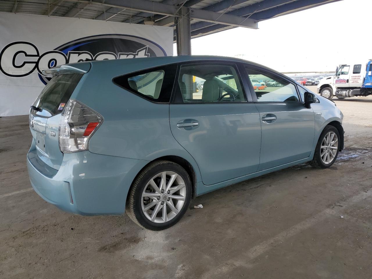 TOYOTA PRIUS V