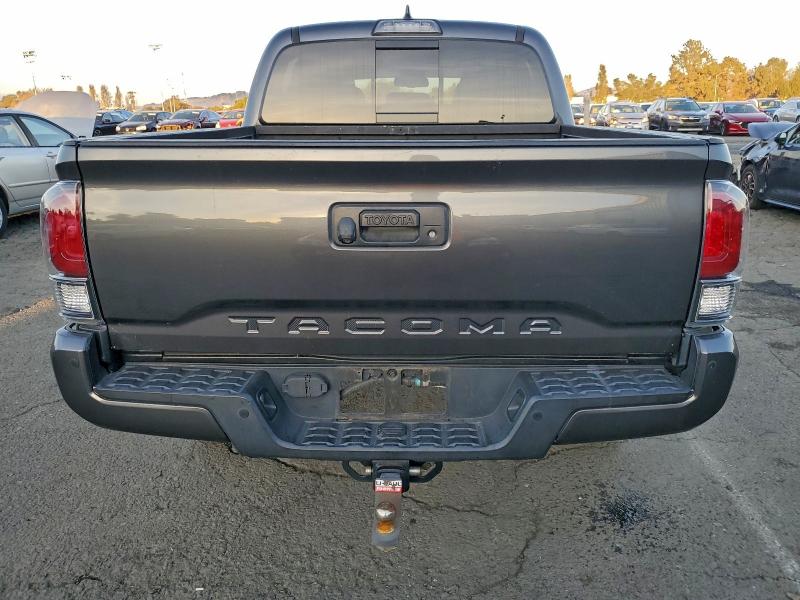 2017 TOYOTA TACOMA DOU #3304499545