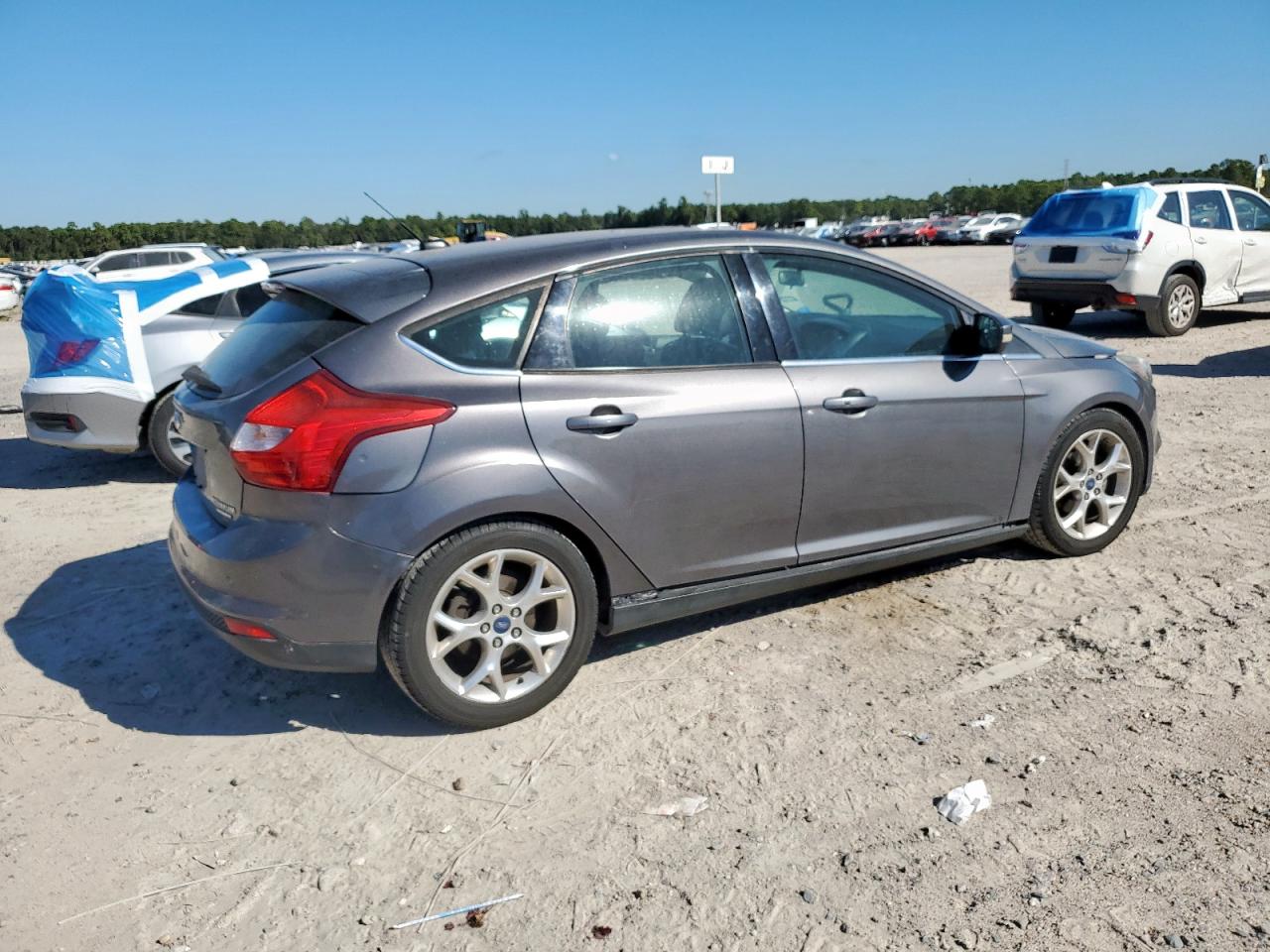 FORD FOCUS TITANIUM