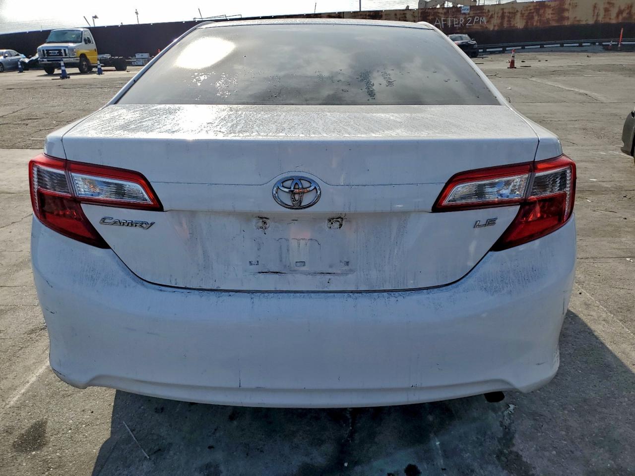TOYOTA CAMRY BASE