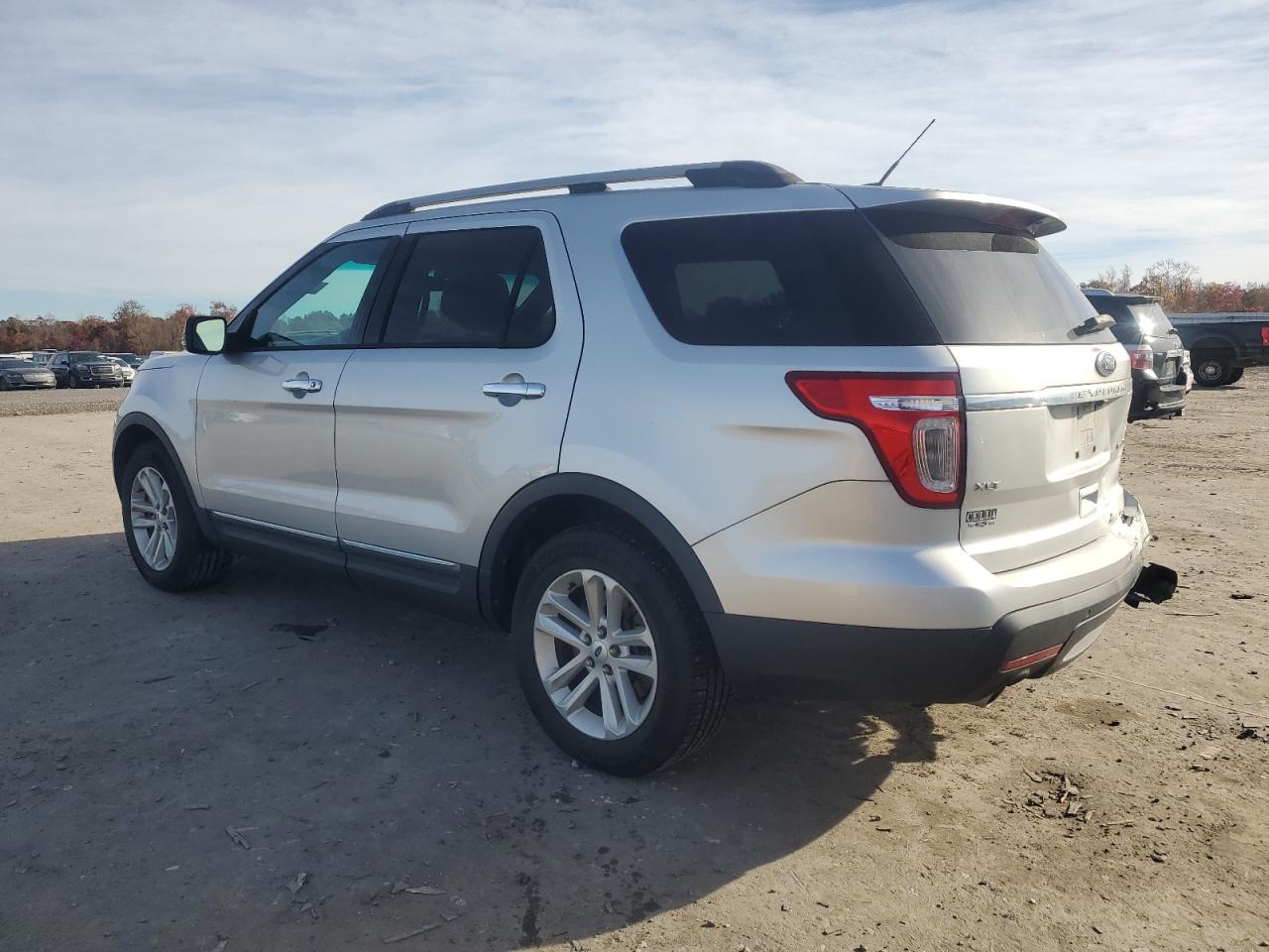 FORD EXPLORER XLT