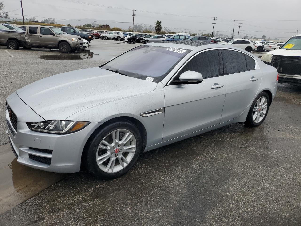JAGUAR XE PREMIUM