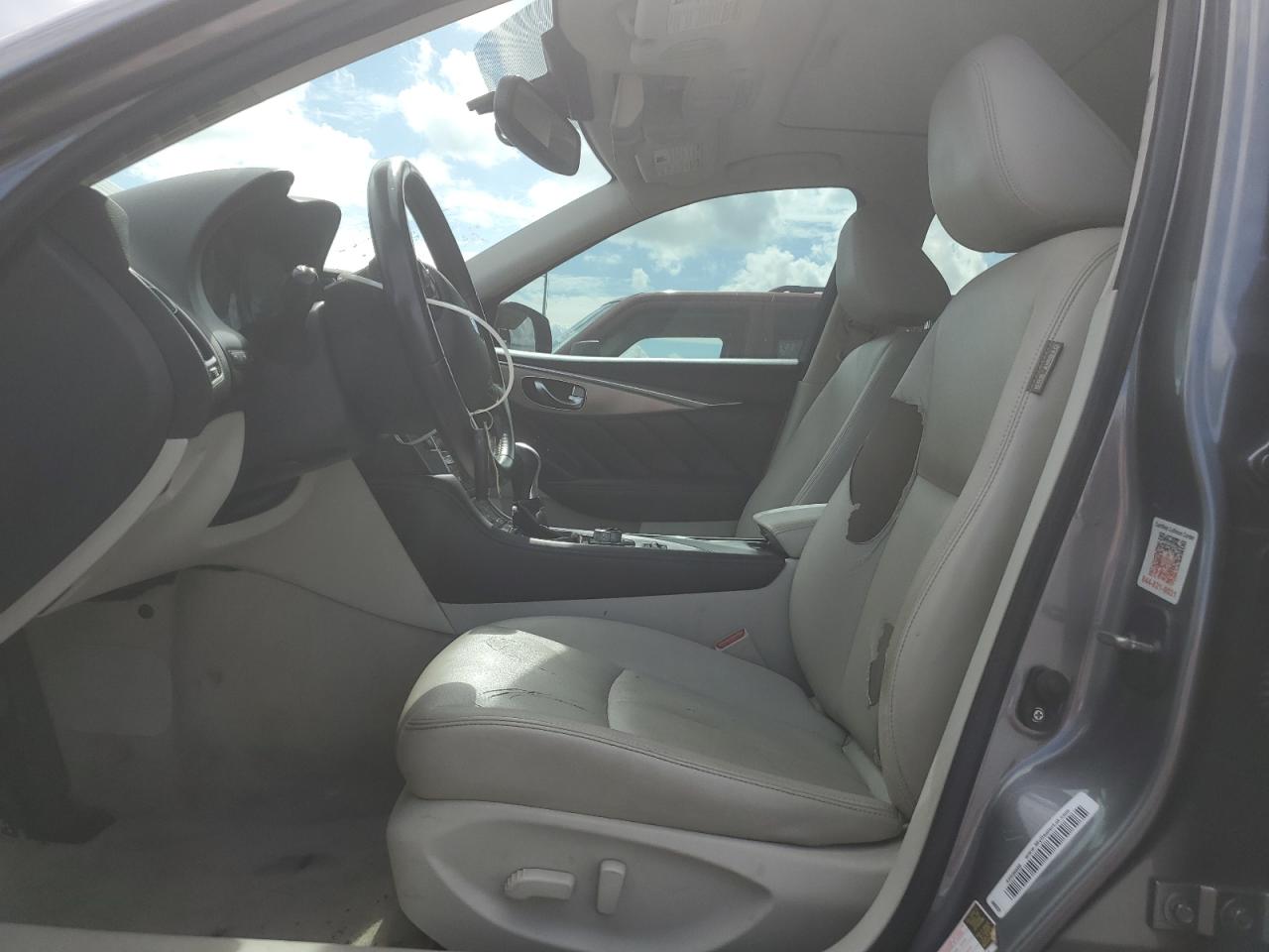 INFINITI Q50 PREMIUM