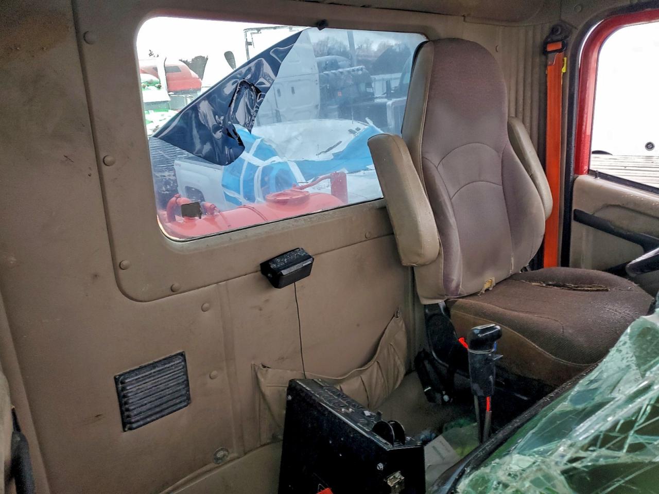 Lot #3294166941 2013 INTERNATIONAL 5500I