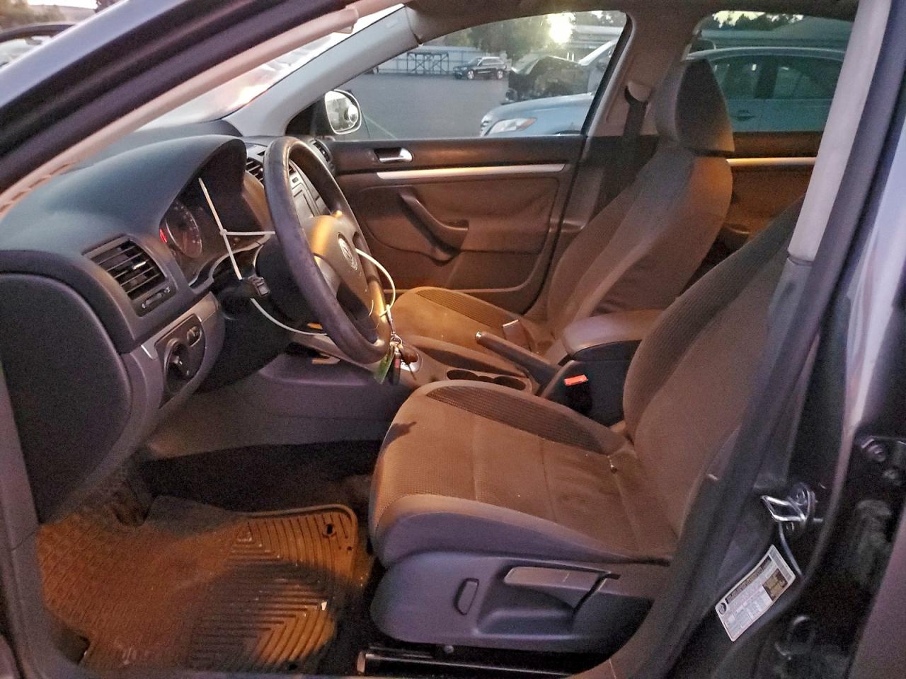 Lot #3298072142 2009 VOLKSWAGEN JETTA S