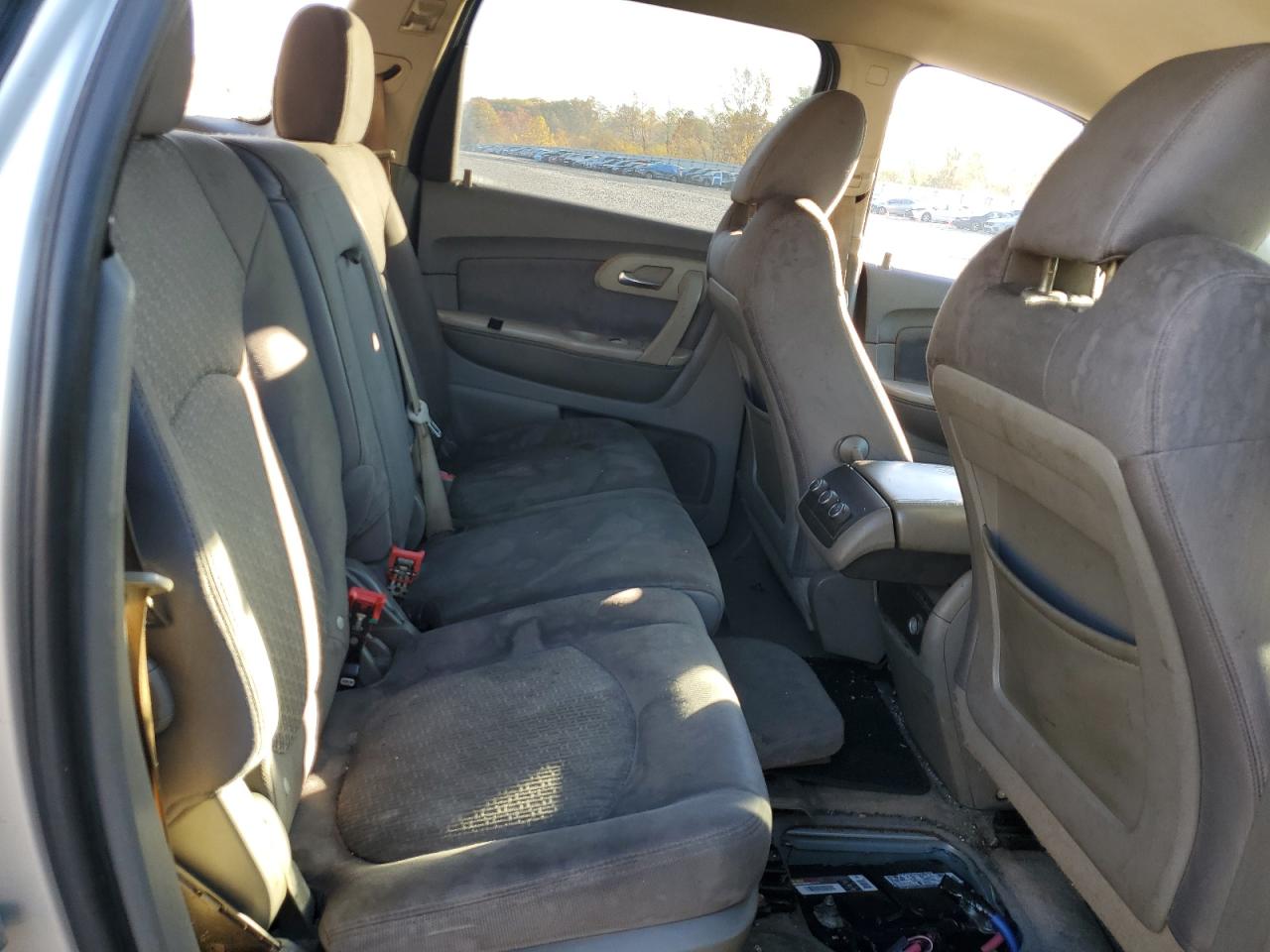 CHEVROLET TRAVERSE LS