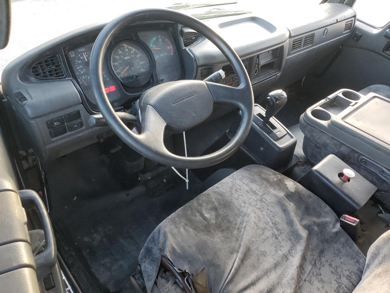 Lot #3287430021 2007 NISSAN DIESEL UD3300