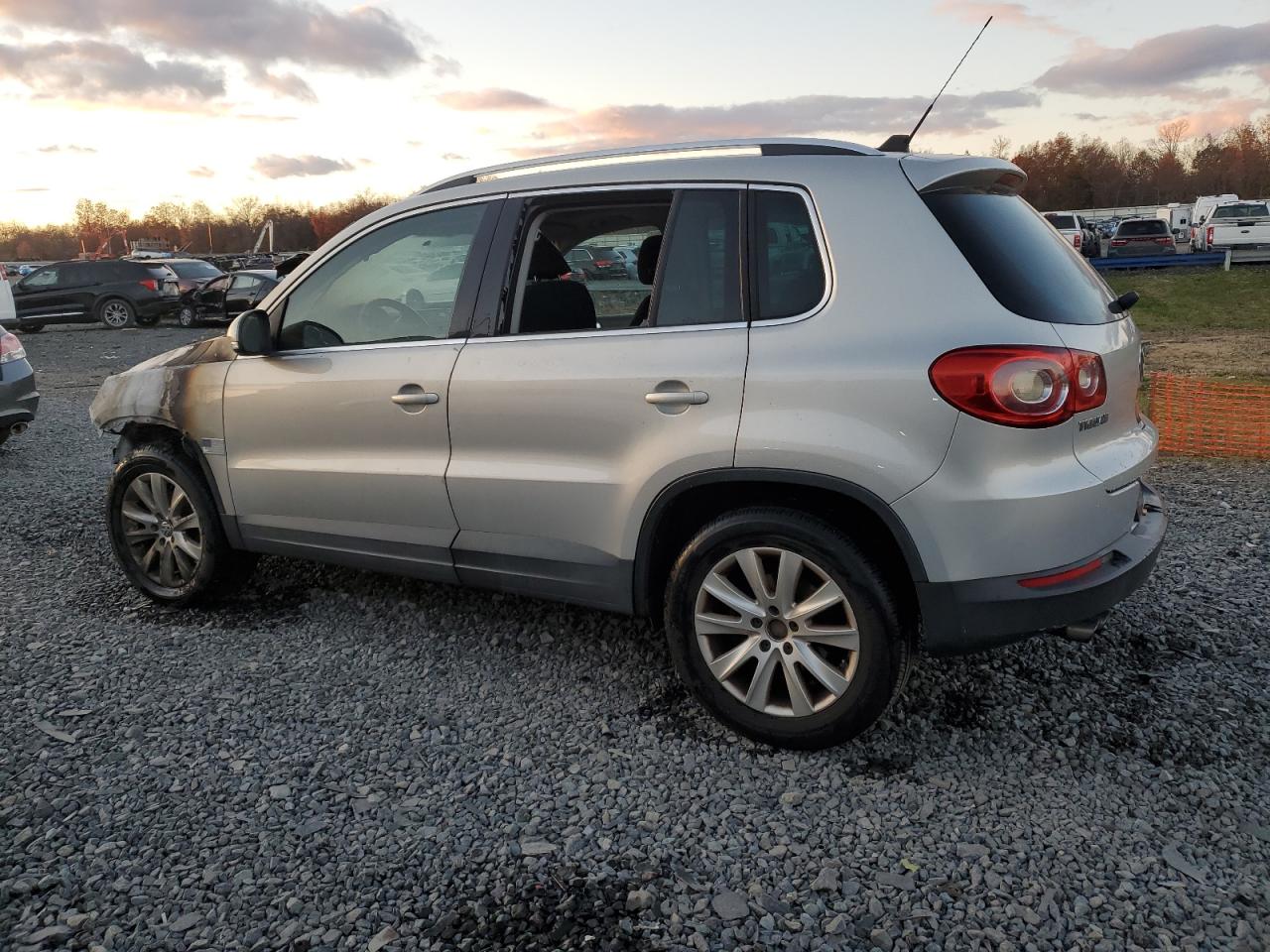 Lot #3302846903 2009 VOLKSWAGEN TIGUAN S