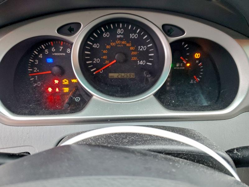 2004 TOYOTA HIGHLANDER #3308419321