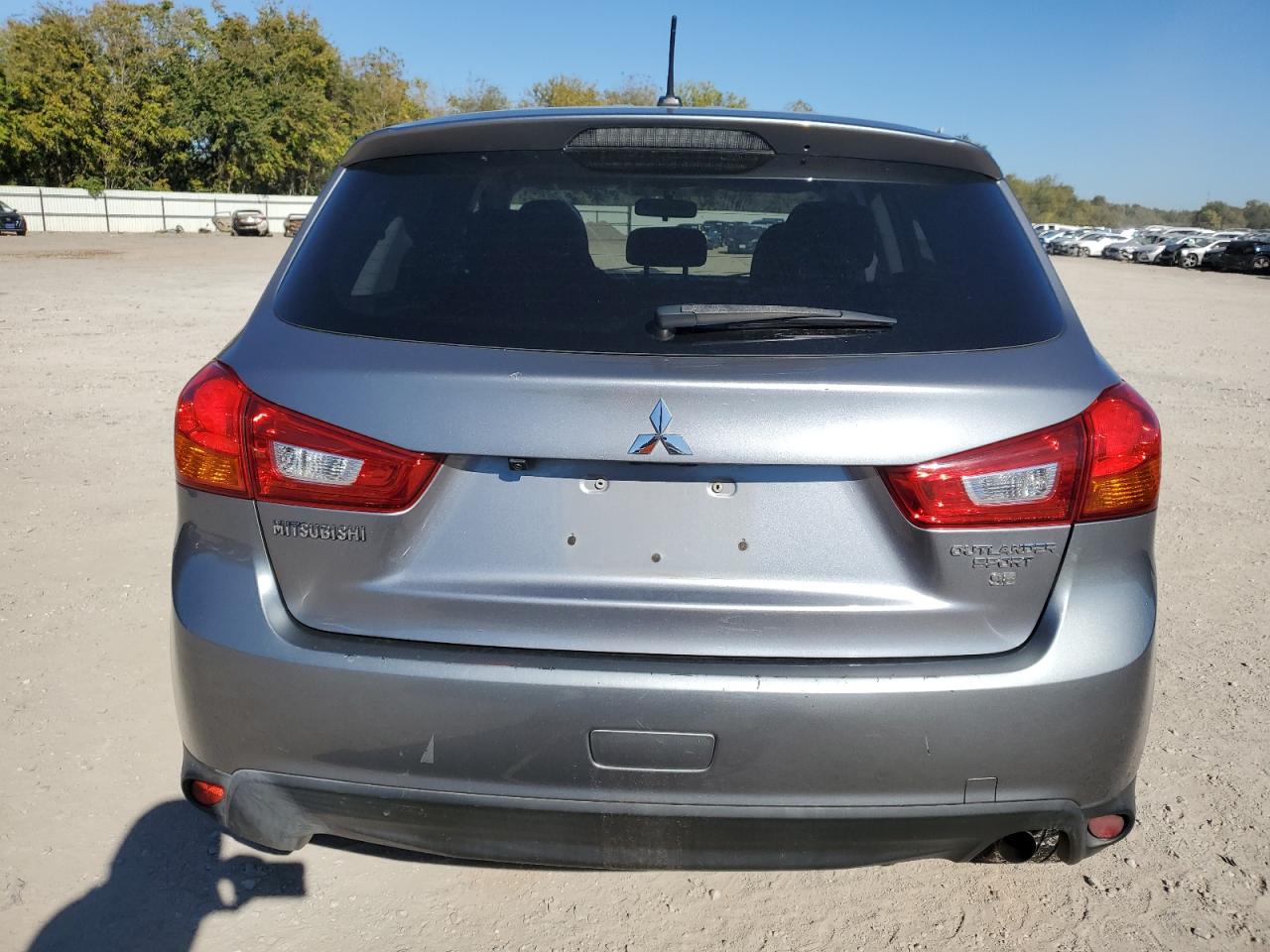 MITSUBISHI OUTLANDER ES