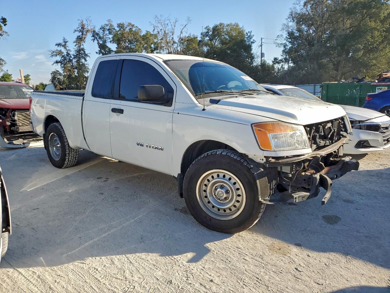 NISSAN TITAN S