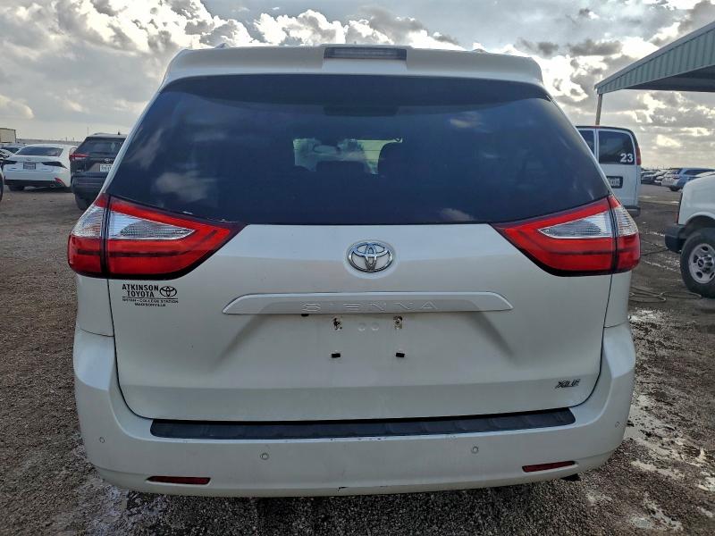 2018 TOYOTA SIENNA XLE #3304635947