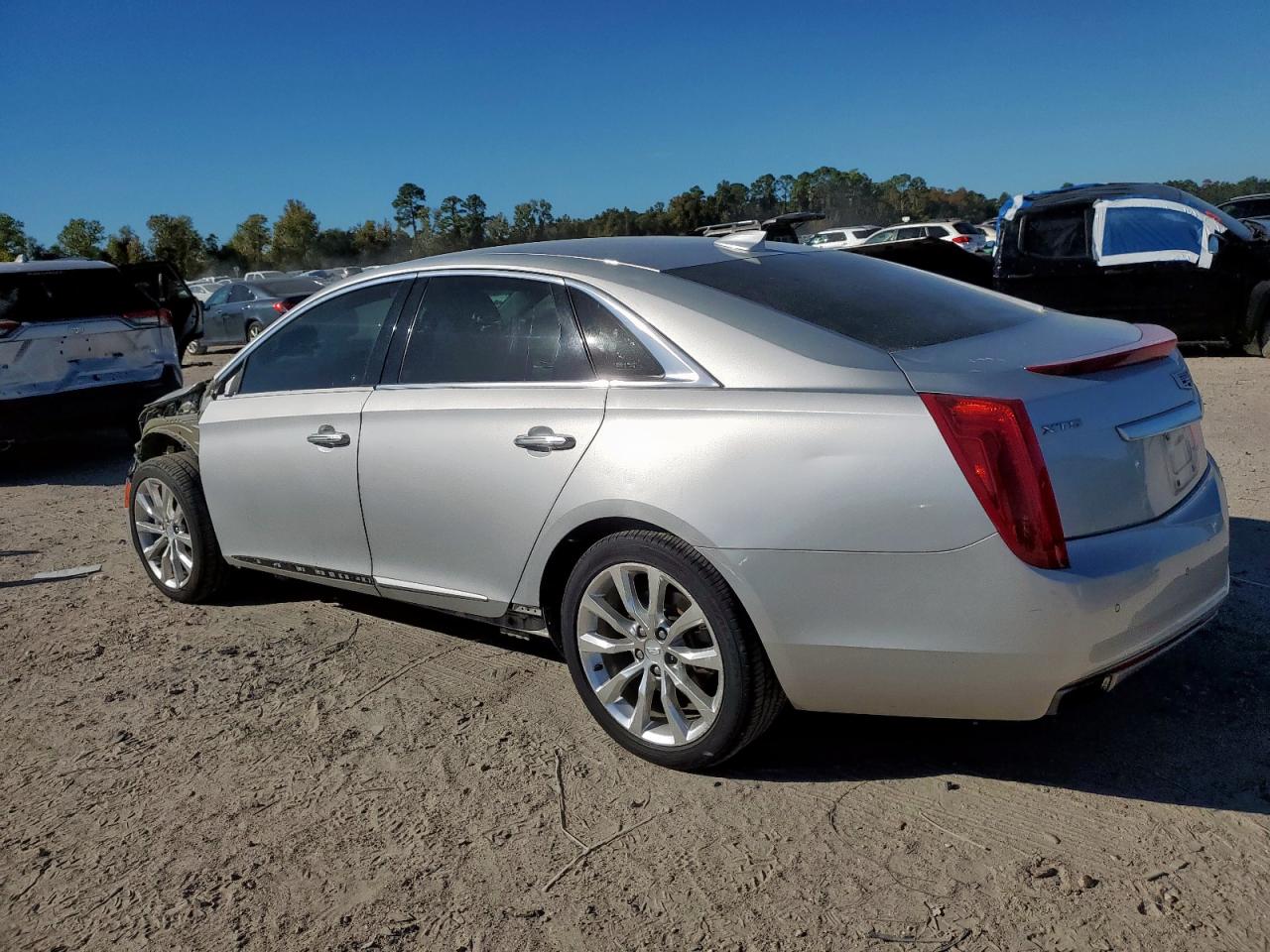 CADILLAC XTS LUXURY COLLECTION