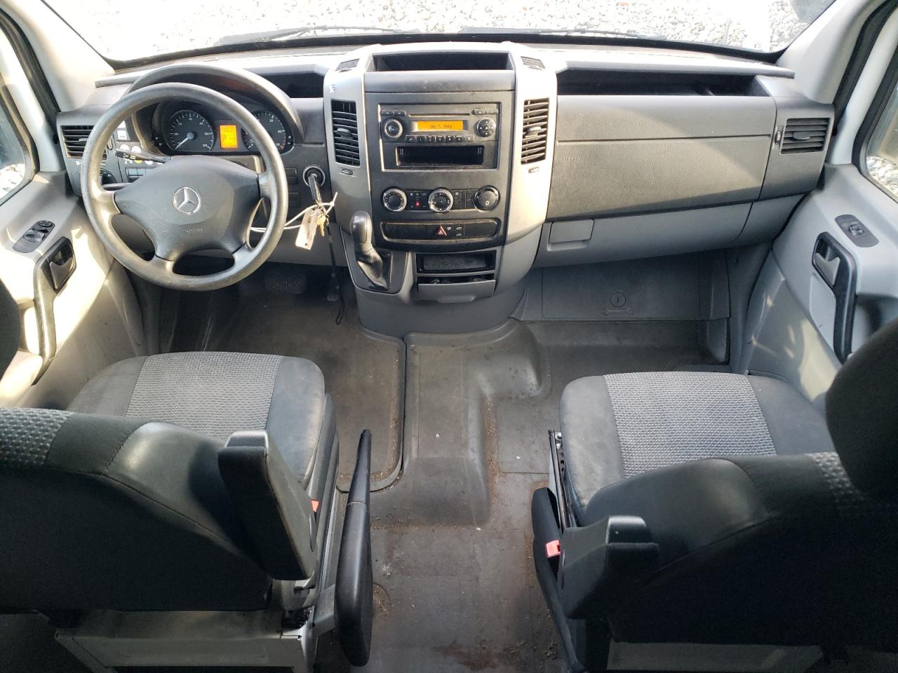 MERCEDES-BENZ SPRINTER 2500