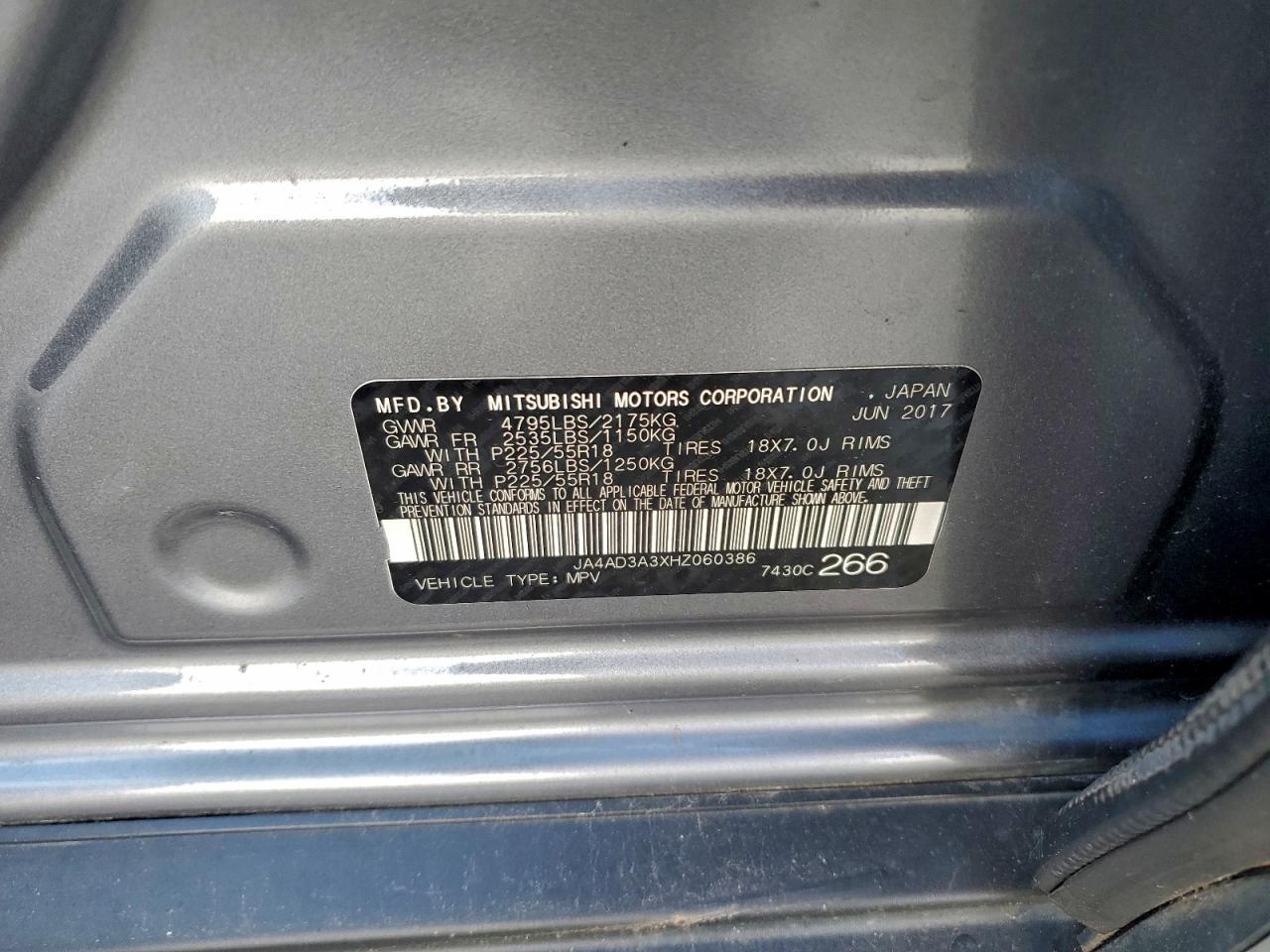 MITSUBISHI OUTLANDER SE