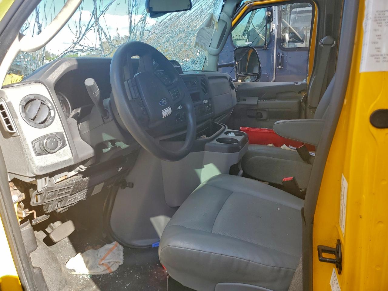 FORD ECONOLINE E350 SUPER DUTY CUTAWAY VAN