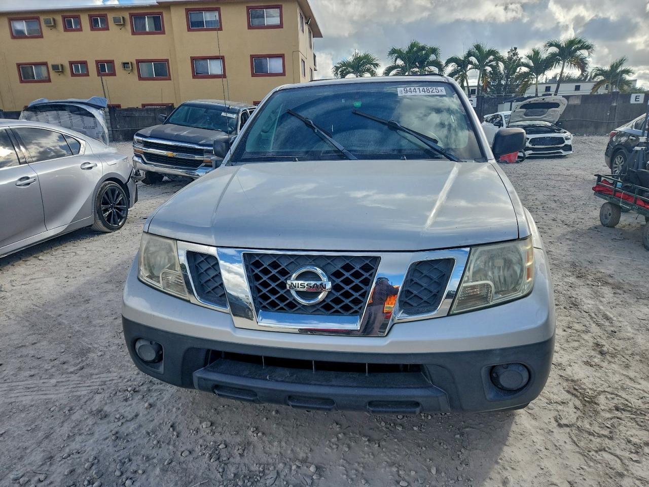 NISSAN FRONTIER S