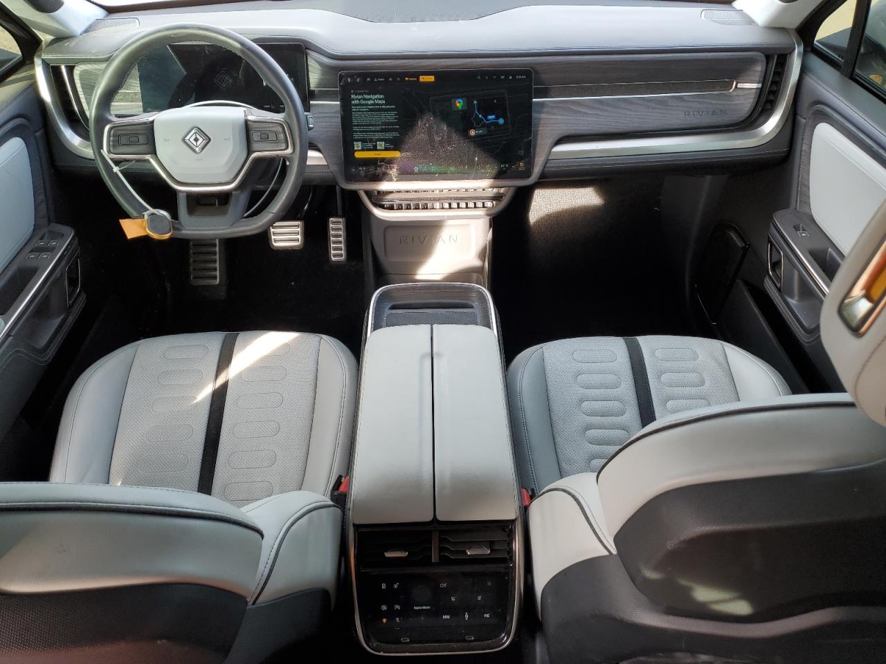 Lot #3316261308 2022 RIVIAN R1T ADVENT