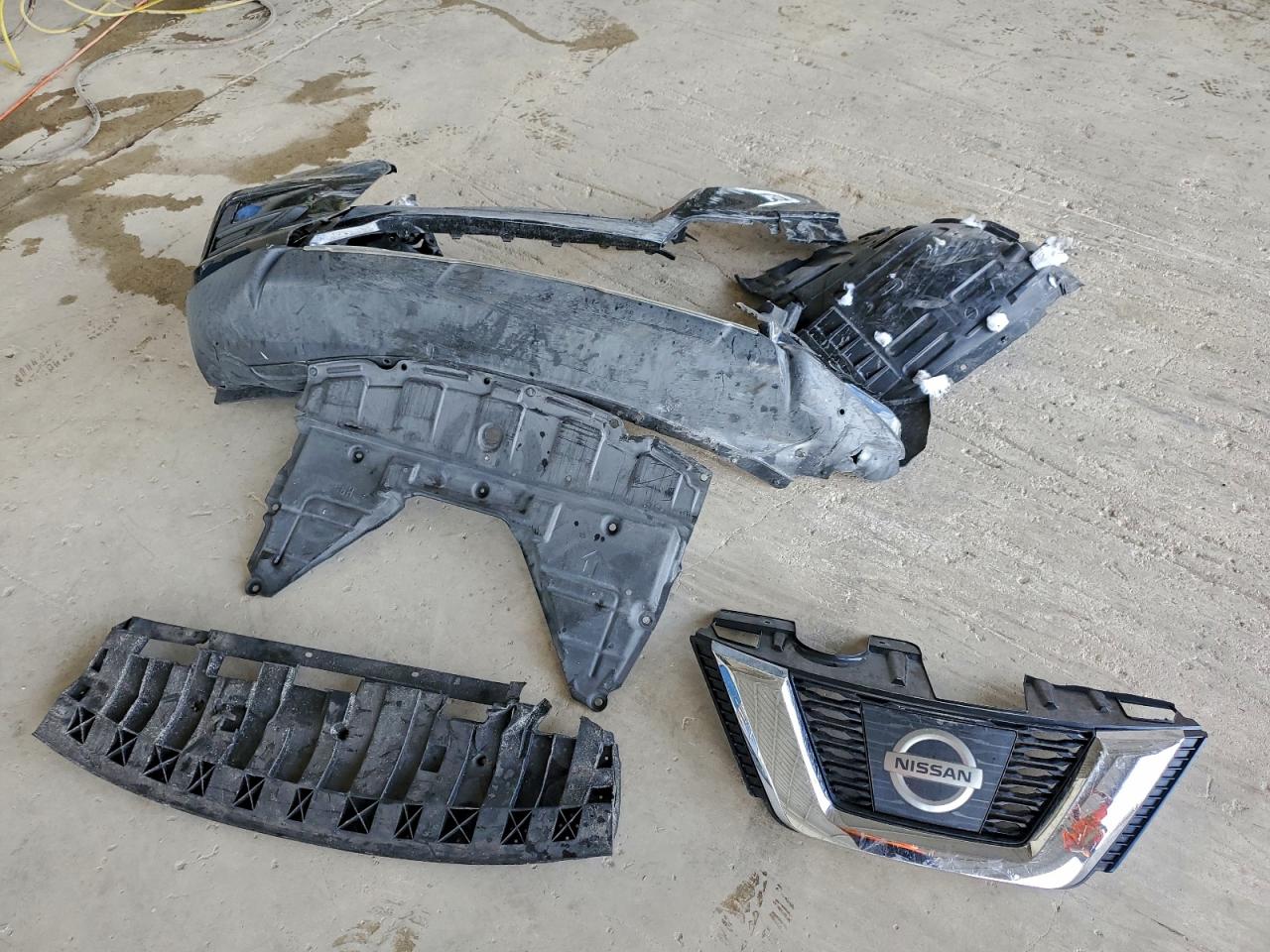 Lot #3311712219 2017 NISSAN ROGUE S