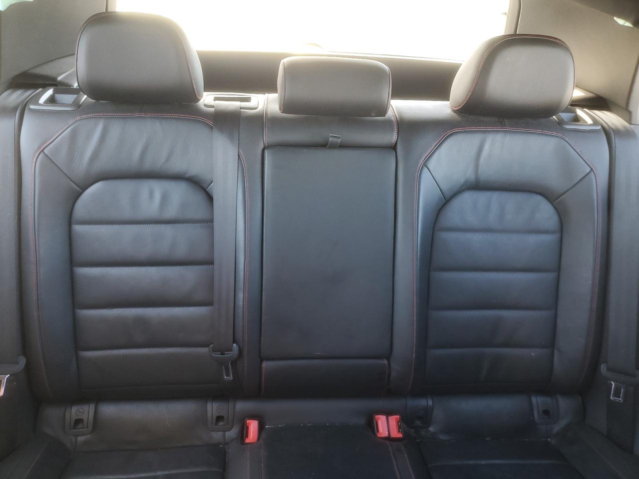 VOLKSWAGEN GOLF GTI S/SE