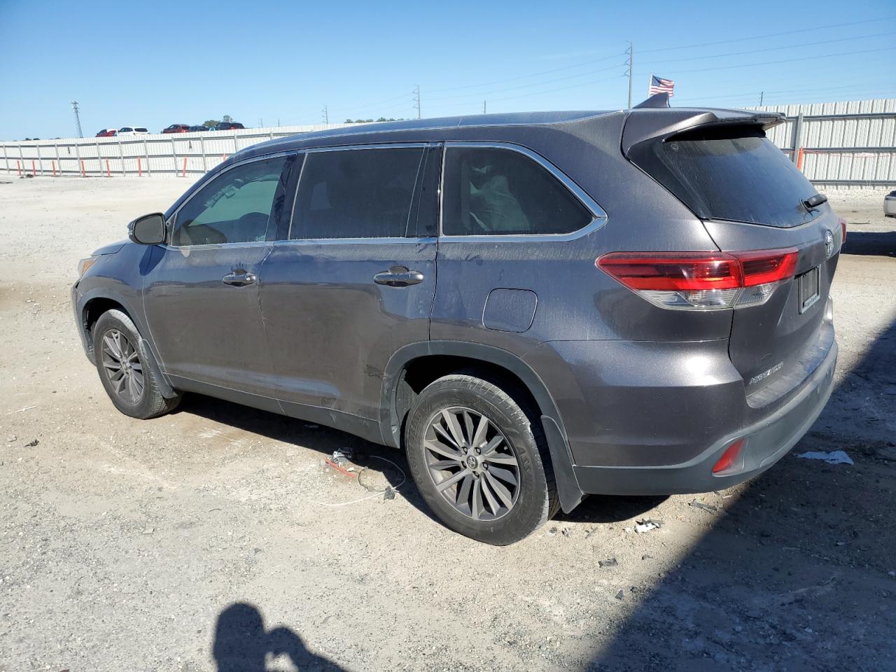 TOYOTA HIGHLANDER SE