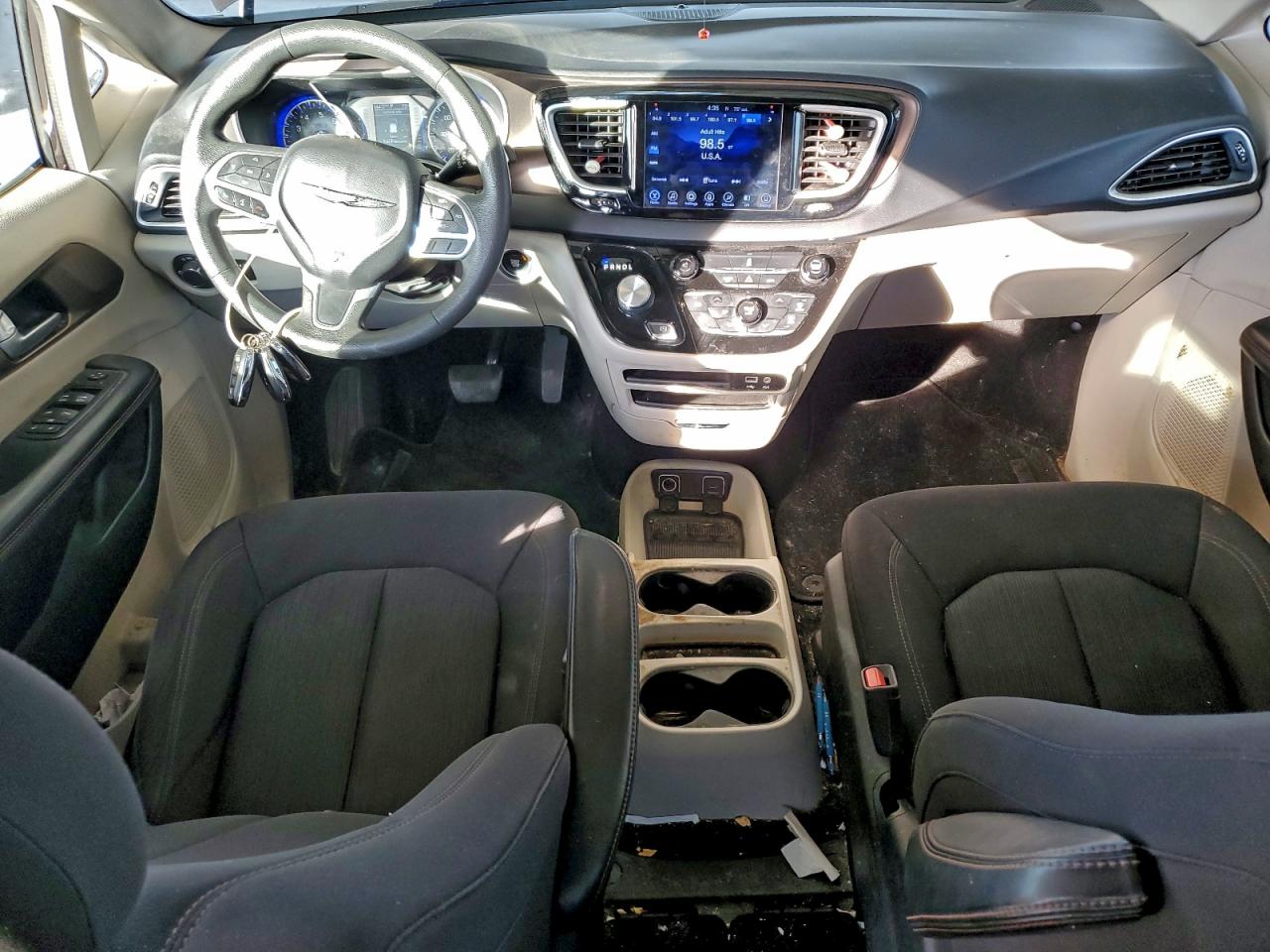 CHRYSLER PACIFICA TOURING