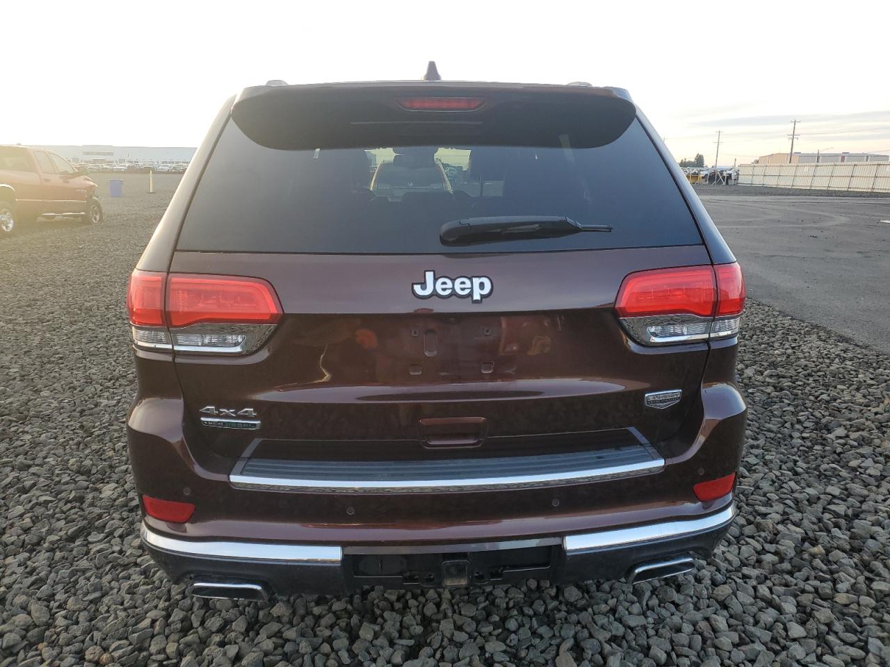 JEEP GRAND CHEROKEE SUMMIT