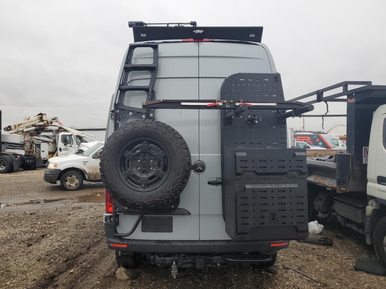 MERCEDES-BENZ SPRINTER 2500