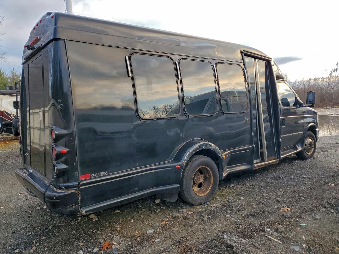 Lot #3301621635 2015 FORD ECONOLINE