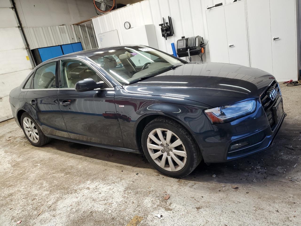 AUDI A4 PREMIUM