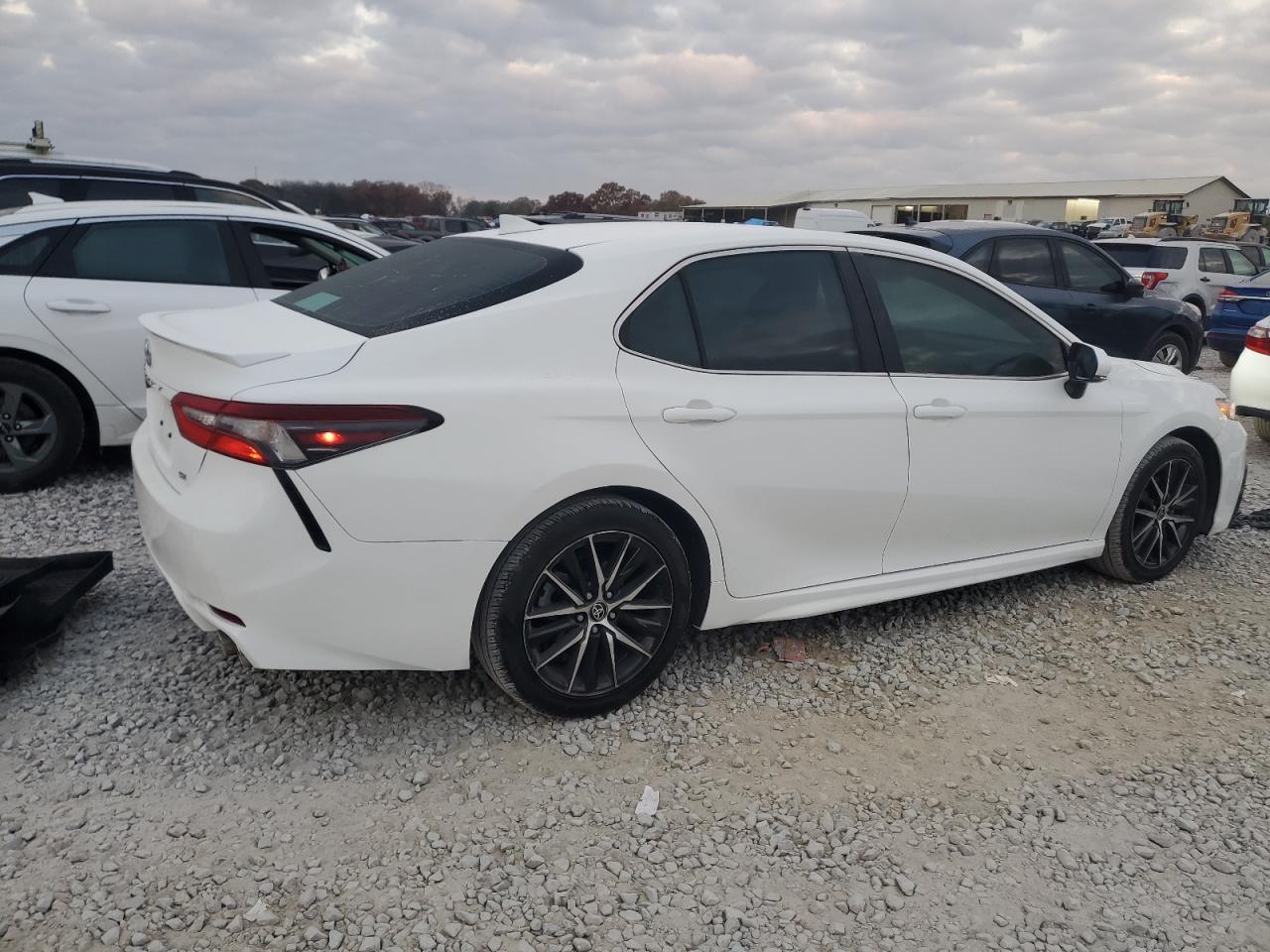 TOYOTA CAMRY SE NIGHT SHADE