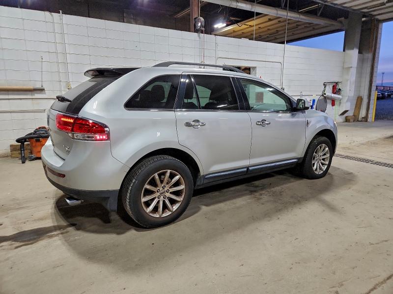 2011 LINCOLN MKX #3296239488