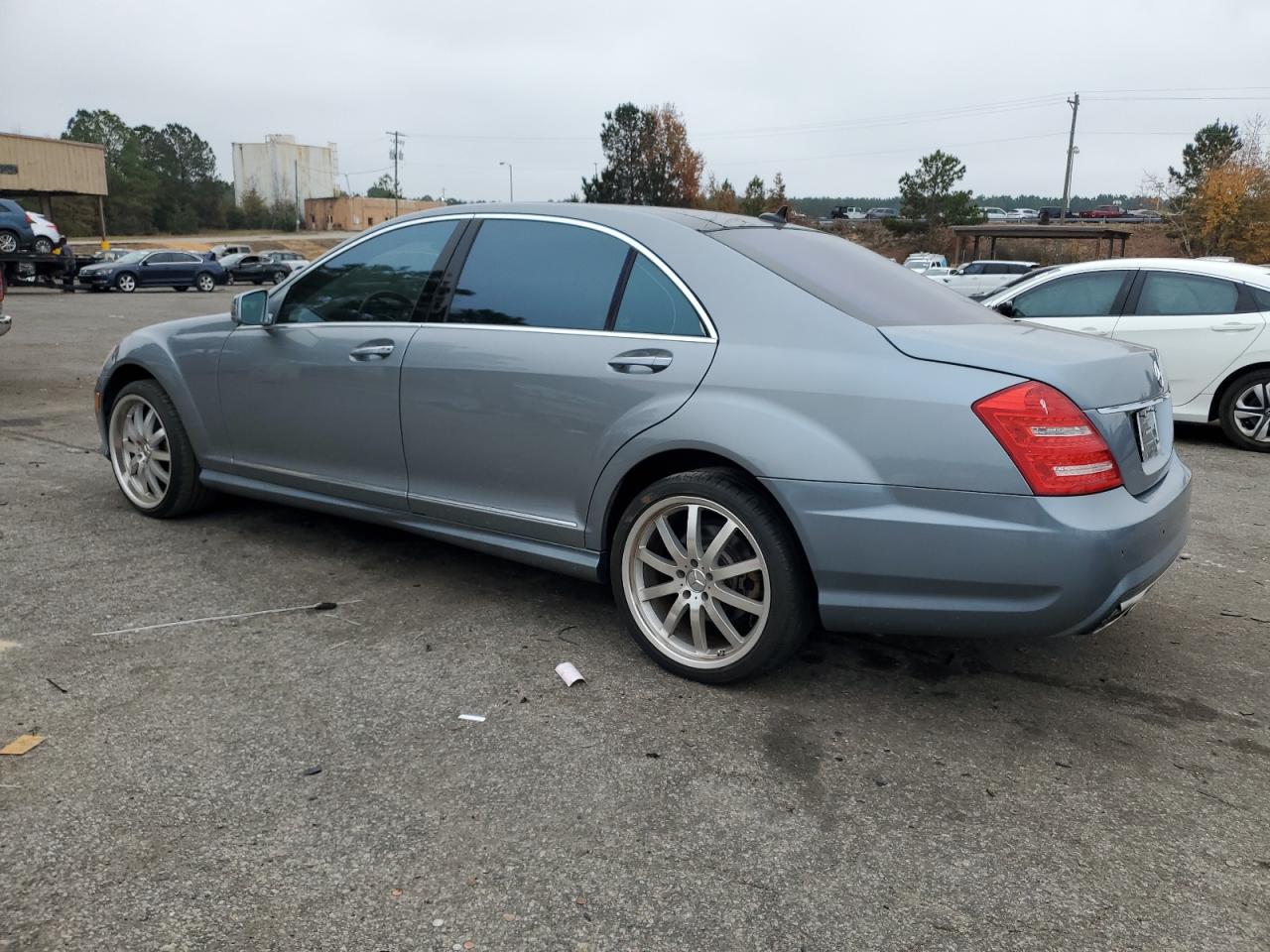 MERCEDES-BENZ S-CLASS 550