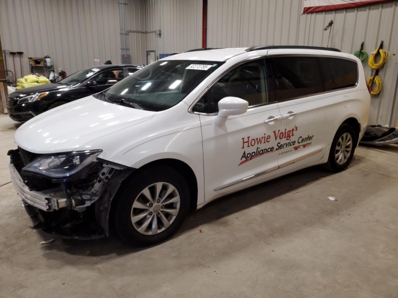 CHRYSLER PACIFICA TOURING L