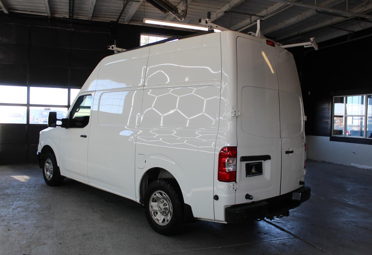 NISSAN NV2500 2500 SV