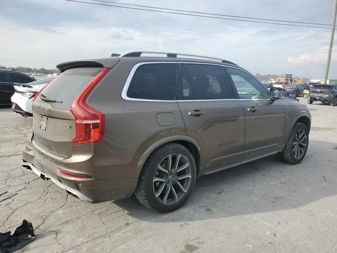 VOLVO XC90 T6