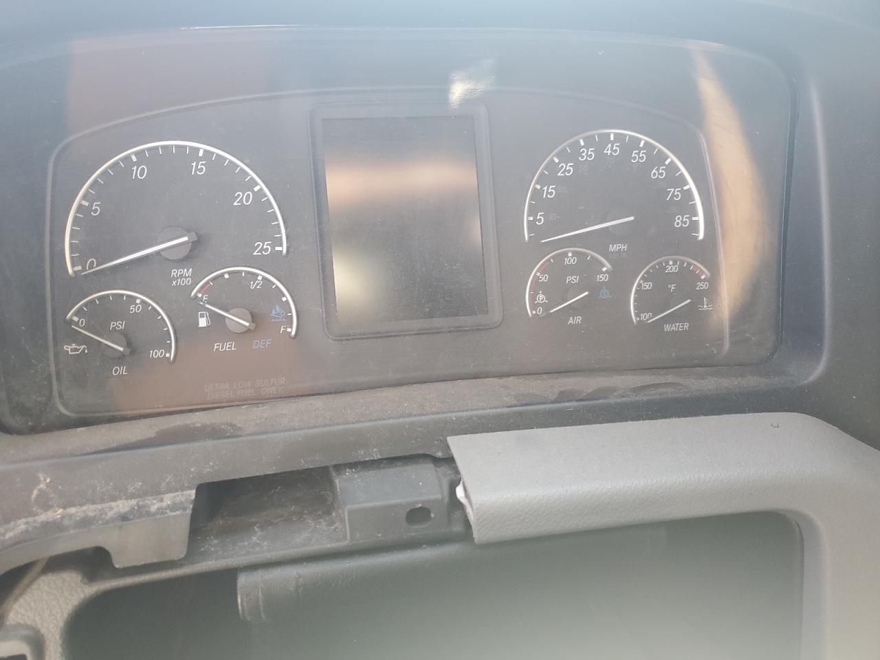 Lot #3318868918 2020 FREIGHTLINER CASCADIA 1