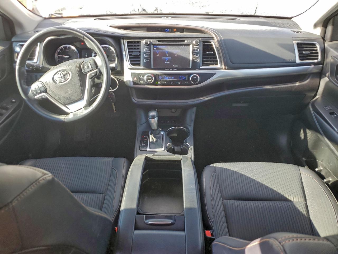 TOYOTA HIGHLANDER LE