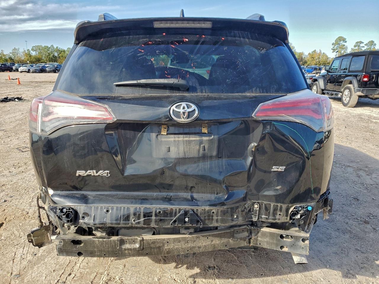 Lot #3310468059 2017 TOYOTA RAV4 SE