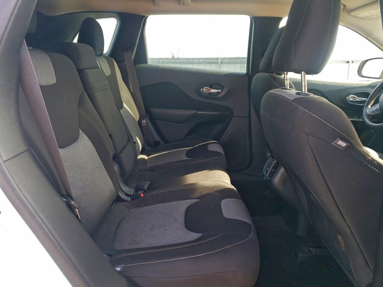 JEEP GRAND CHEROKEE SPORT